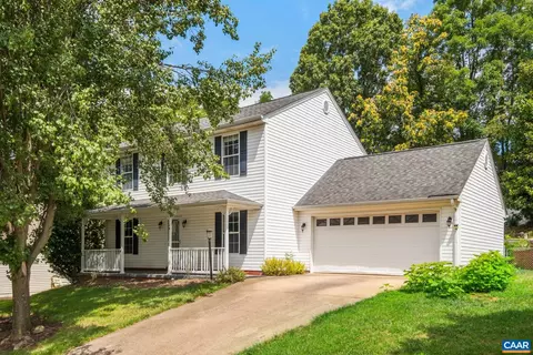 219 Greenwood Rd, Staunton, VA 24401