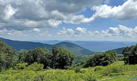 1422 Highlands Condos, Wintergreen Resort, VA 22967