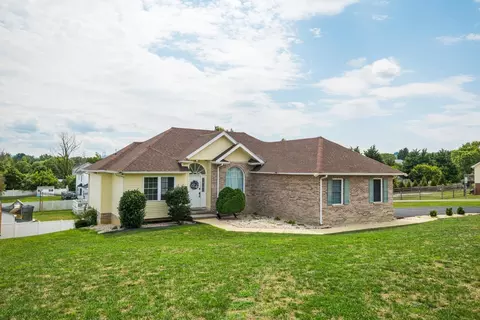 89 Bridgeport Dr, Waynesboro, VA 22980