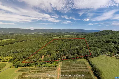 9096 Batesville Rd, Afton, VA 22920