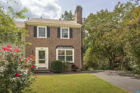 69 Court Pl, Charlottesville, VA 22901