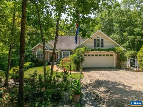 9 Hawks Pl, Palmyra, VA 22963 photo 2