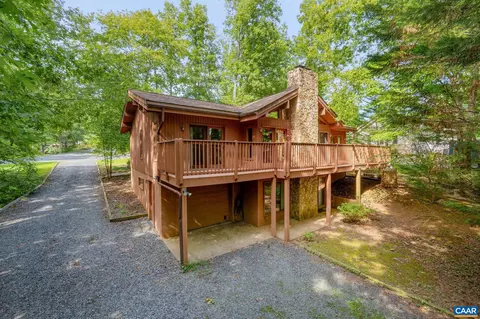 14 Stonefield Rd, Palmyra, VA 22963