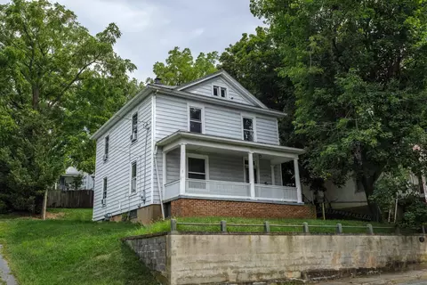 41 Lake Ave, Staunton, VA 24401