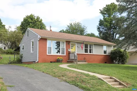 301 Link Rd, Waynesboro, VA 22980