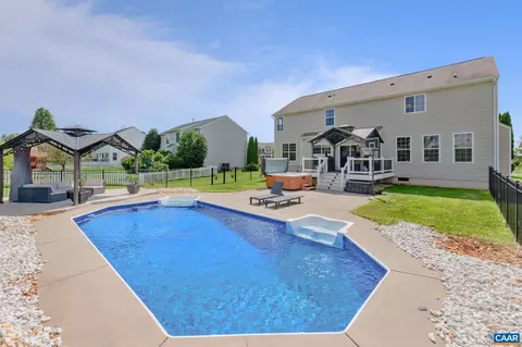 13310 Daisy Meadow Ln, Culpeper, VA 22701