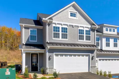 153 Ridgeline Dr, Waynesboro, VA 22980