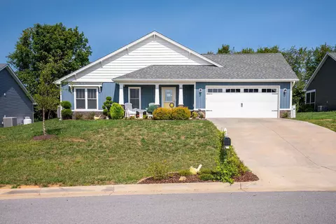 111 Lindburgh Dr, Waynesboro, VA 22980