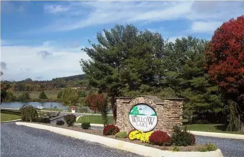 lot15 Waterfront Dr, Raphine, VA 24472