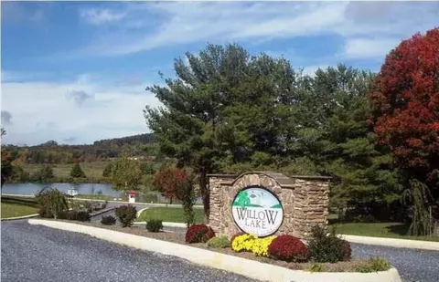 lot15 Waterfront Dr, Raphine, VA 24472