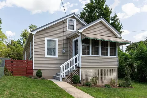 1819 Vinson St, Staunton, VA 24401