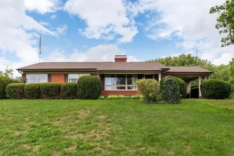 48 Round Hill School Rd, Fort Defiance, VA 24437