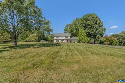 2160 Devonshire Rd, Charlottesville, VA 22901 photo 2