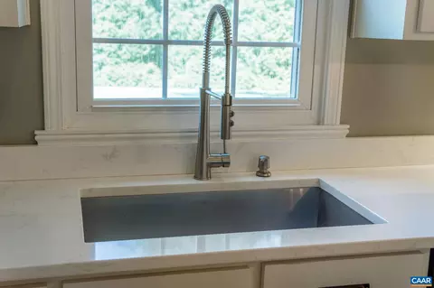 2160 Devonshire Rd, Charlottesville, VA 22901 photo 16