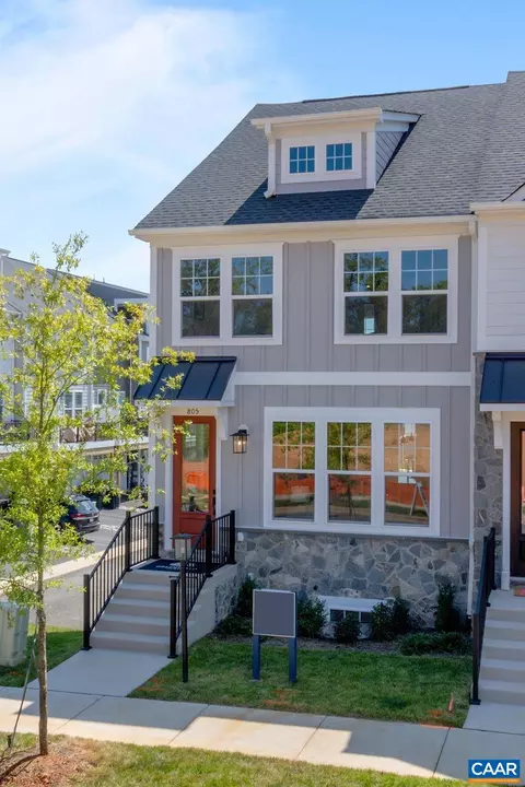 805 Park Ridge Dr, Crozet, VA 22932