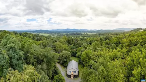 820 Newtown Rd, Greenwood, VA 22943
