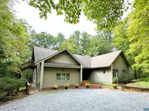 342 Foothills Dr, Nellysford, VA 22958