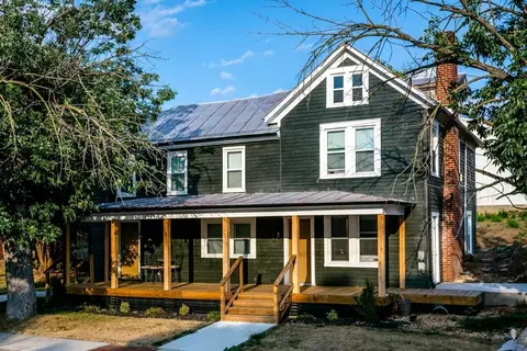 139 141 South Main St, Broadway, VA 22815