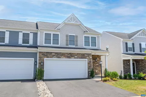 209 Bayberry Ln, Zion Crossroads, VA 22942