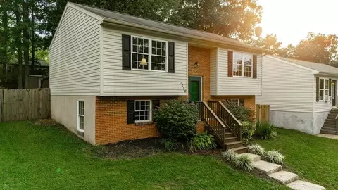 1608 4th St, Waynesboro, VA 22980
