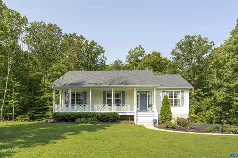 1365 Nannie Burton Rd, Louisa, VA 23093