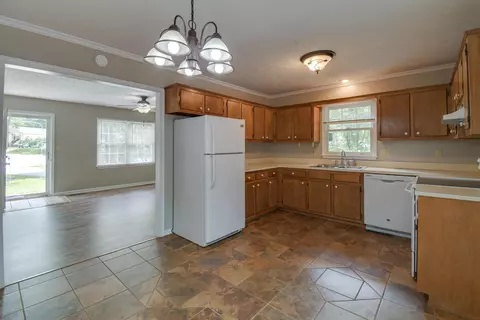 4 Canton Ln, Stuarts Draft, VA 24477 photo 5
