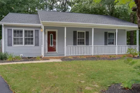 4 Canton Ln, Stuarts Draft, VA 24477