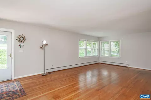 1075 Lyndhurst Rd, Waynesboro, VA 22980 photo 14