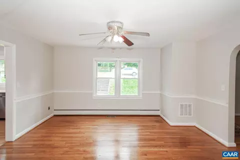 1075 Lyndhurst Rd, Waynesboro, VA 22980 photo 10