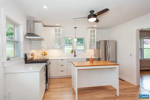 1075 Lyndhurst Rd, Waynesboro, VA 22980 photo 5