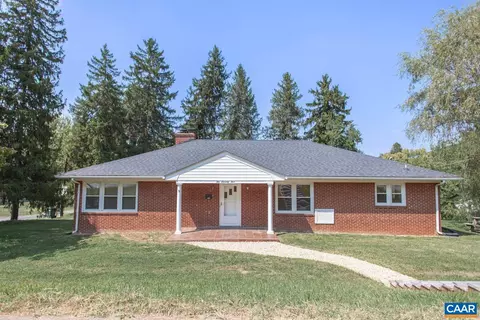 1075 Lyndhurst Rd, Waynesboro, VA 22980 photo 2