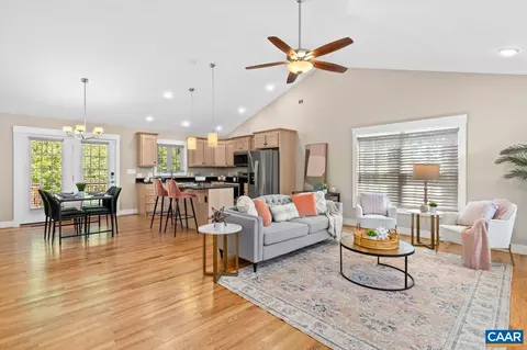 130 Reservoir Dr, Stanardsville, VA 22973