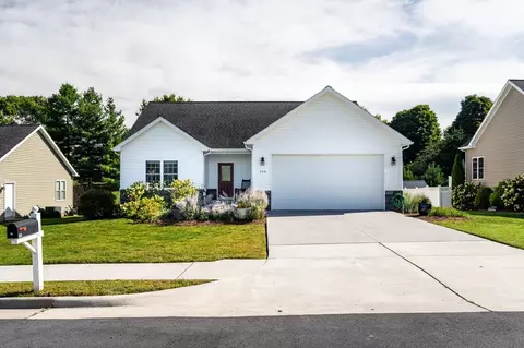 113 Rhodes Hill Dr, Dayton, VA 22821