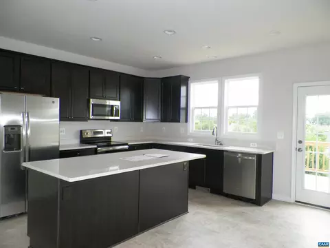 321 Willowshire Ct, Waynesboro, VA 22980