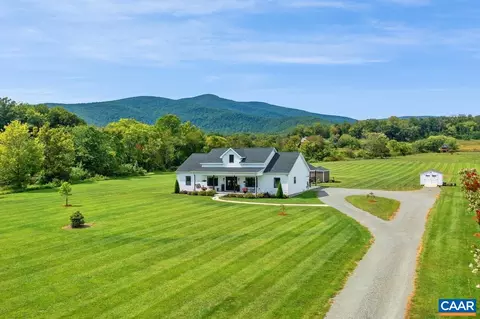 7115 Rockfish Valley Hwy, Afton, VA 22920
