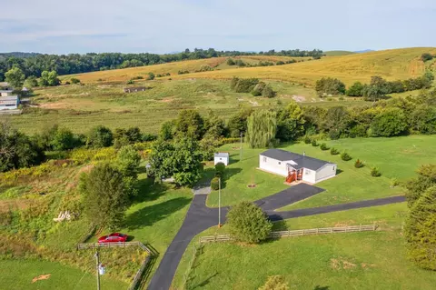 1784 Fadley Rd, Weyers Cave, VA 24486