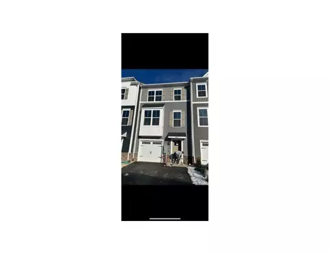 4593 Drysdale St, Harrisonburg, VA 22801
