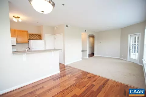 270 Riverbend Dr #4F, Charlottesville, VA 22911