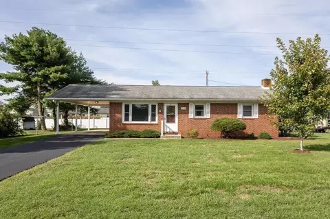 7418 Lilly Sq, Dayton, VA 22821