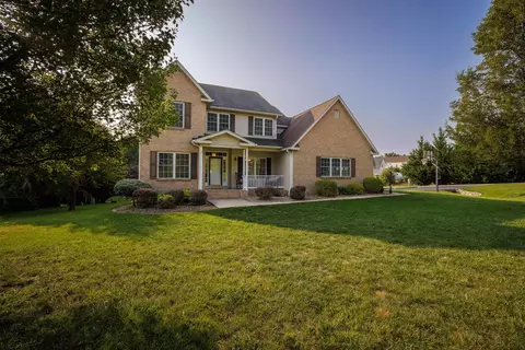 8 Prince John Ct, Waynesboro, VA 22980