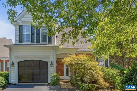 1102 Courtyard Dr, Charlottesville, VA 22903