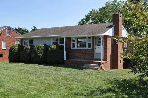 47 Kingsbury Dr, Waynesboro, VA 22980