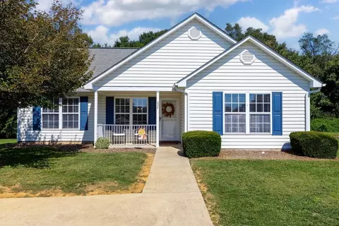 224 Inglecress Rd, Waynesboro, VA 22980