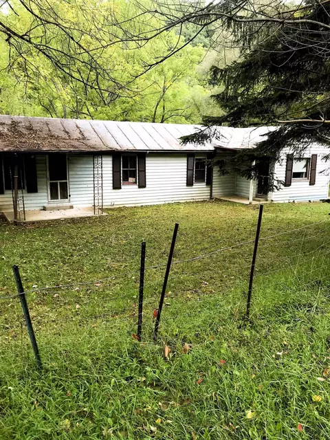 9358 Jackson River Rd, Monterey, VA 24465