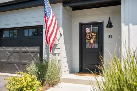 38 Field Ct, Bridgewater, VA 22812