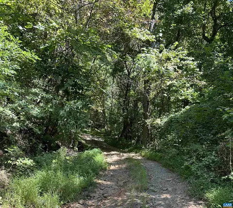 6 Old Mountain Rd, Stanardsville, VA 22973 photo 2