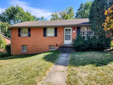 302 Burnley Dr, Staunton, VA 24401