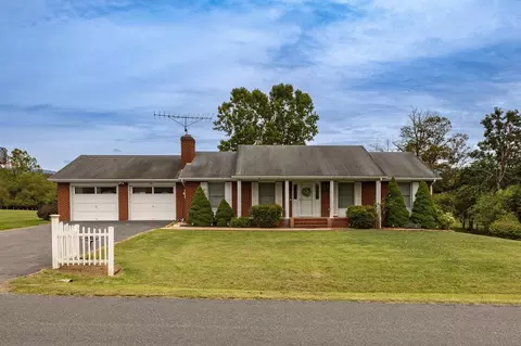 1612 Samuels Rd, Elkton, VA 22827