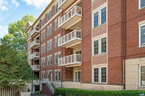 210 NE 10th St NE #501, Charlottesville, VA 22902
