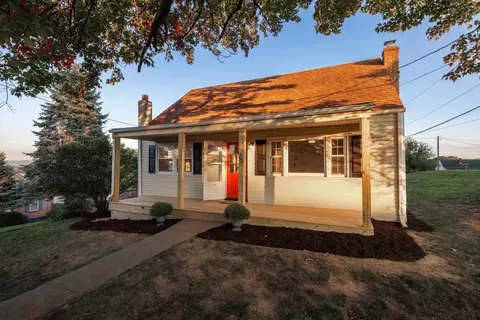 75 Sunset Blvd, Staunton, VA 24401